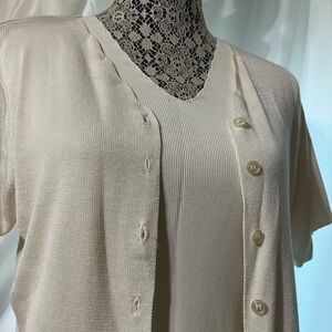 Elegant Cream V-Neck Sweater